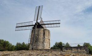 VTC Chauffeur privé Fontvielle Moulin d'Alphonse Daudet