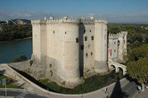 Réserver VTC Chauffeur privé Tarascon_Le_Chateau